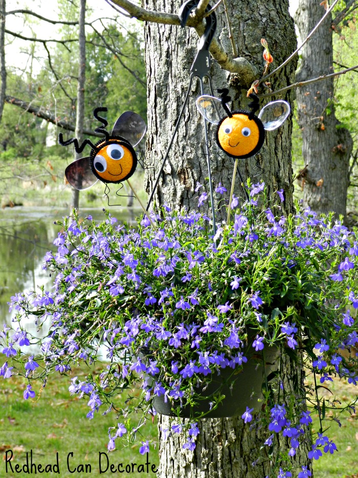 Foam Bees Made With Spoons (awesome kids craft!)