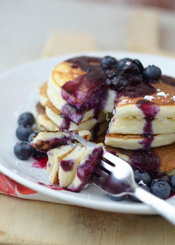 buttermilk-pancakes-with-blueberry-sauce-6-600x838