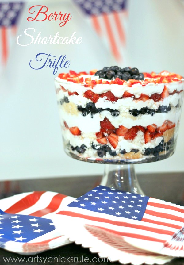 Oh yum! Check out these yummy patriotic desserts that sound simple to make!