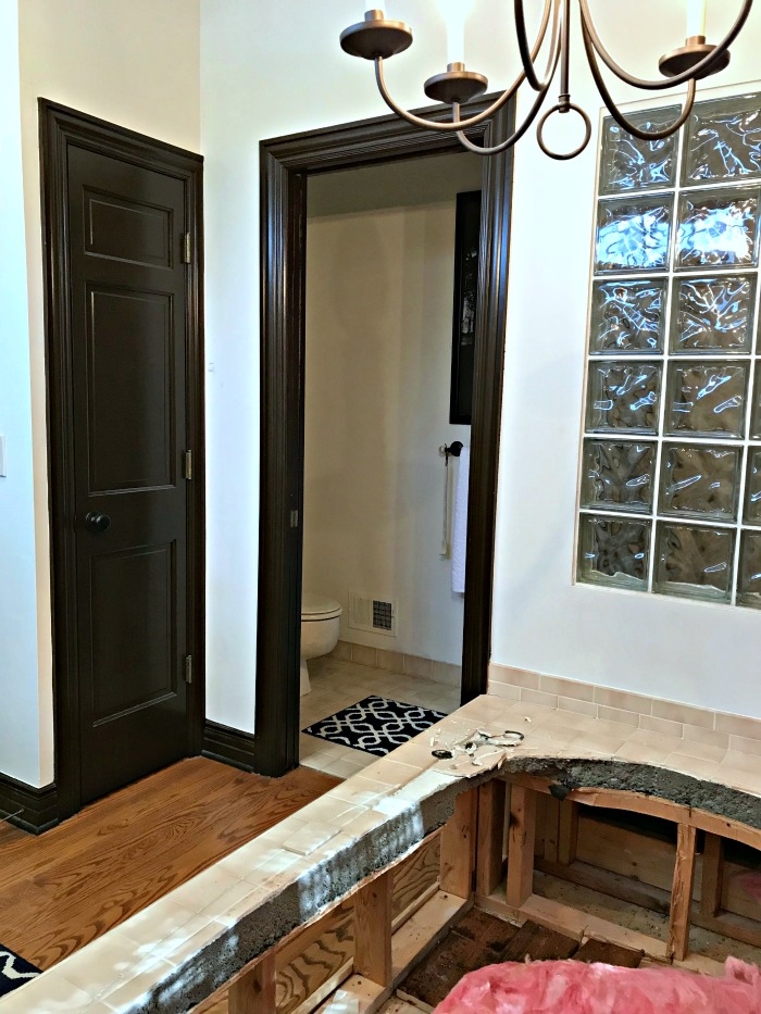  This Michigan Mom grew tired of the dated jacuzzi tub and plain ceramic tile. It was time for an update and a beautiful master bathroom makeover!