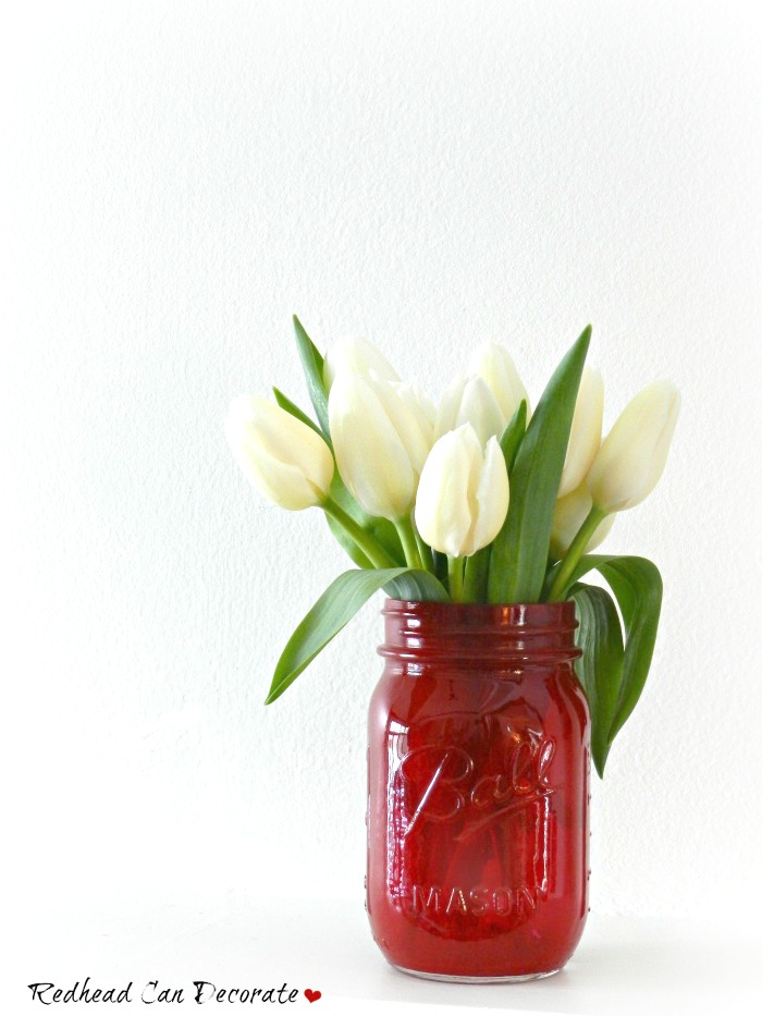 Did you know you can paint a jar or vase with nail polish? The Ruby Red Nail Polish Painted Jar turned out so adorable!