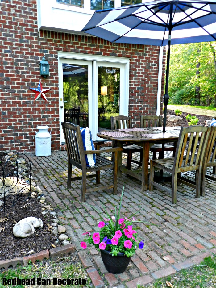 Michigan Mom updates here brick patio with just a few steps. This brick patio makeover is a must see!