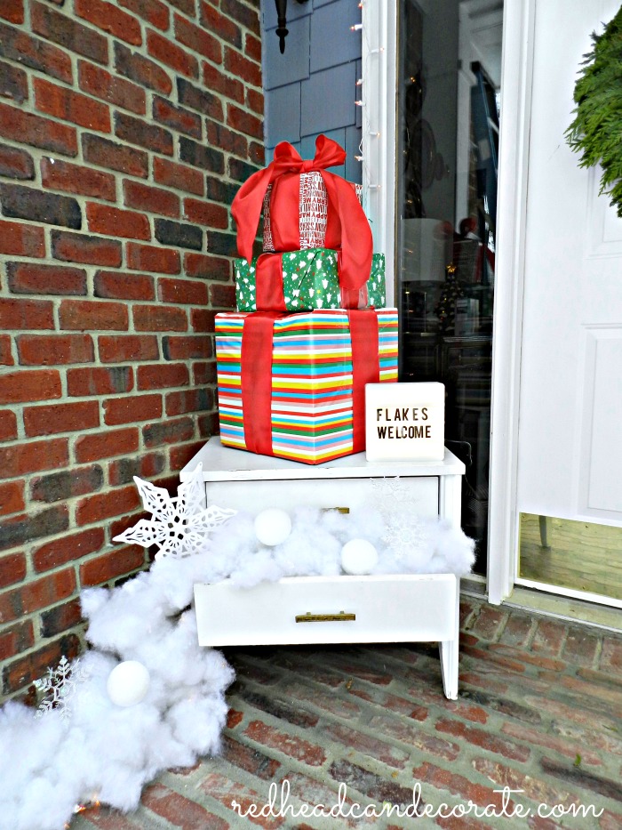 There are some really cute front porch decorating ideas for Christmas at the Christmas Wreath Giveaway...