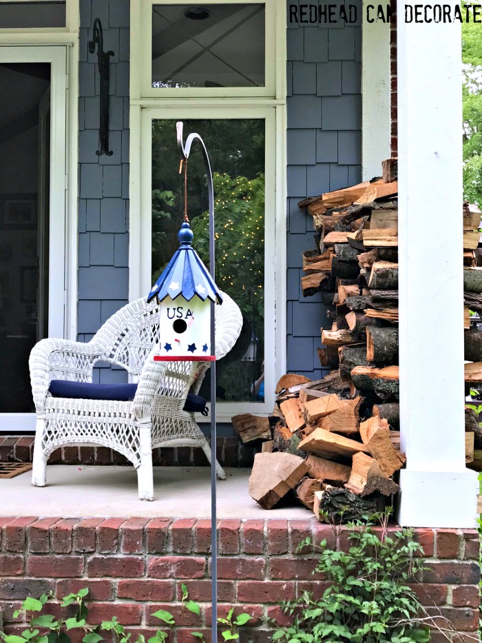 This DIY Thrifty Patriotic Bird House Makeover is so cute and such a great idea for an old faded birdhouse.