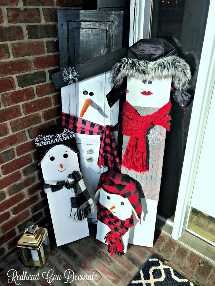 This thrifty DIY Wood Snowman Family sounds so simple to make and you can personalize it for your family!