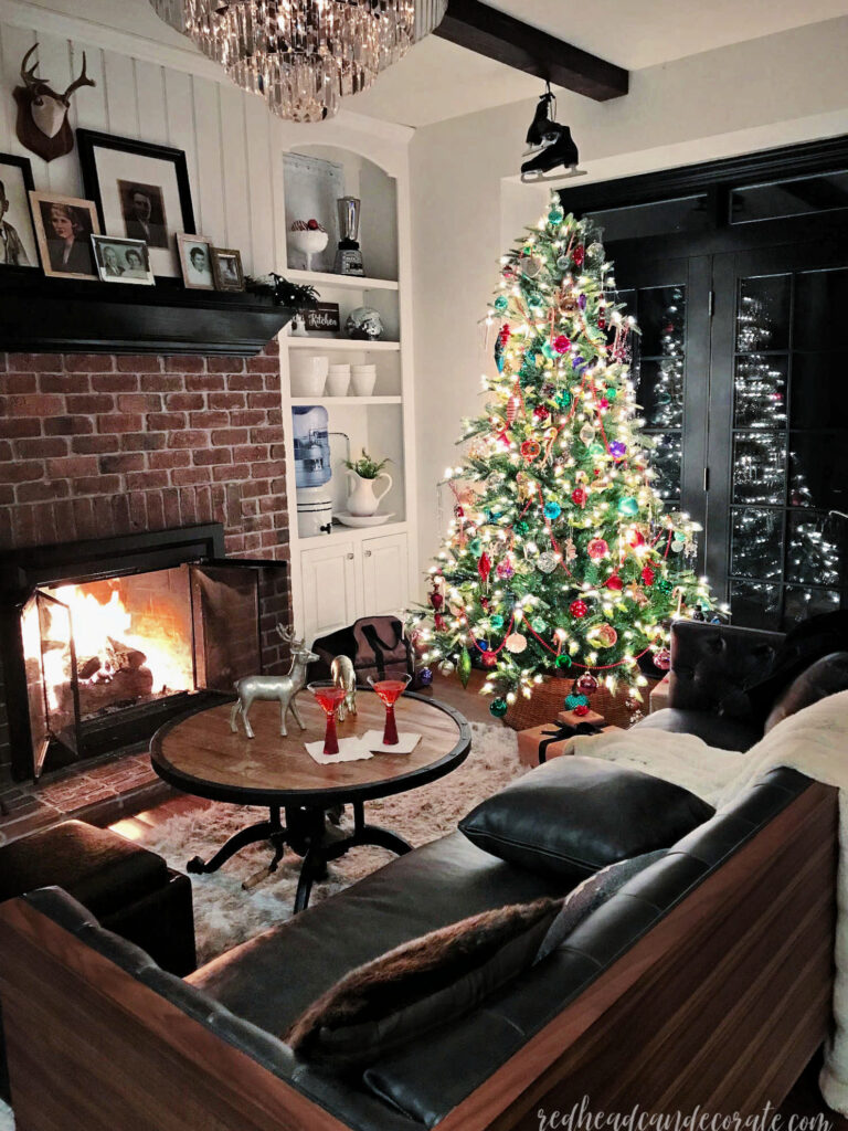 Our Cozy Christmas Kitchen Lounge ~ Holiday Housewalk 2021