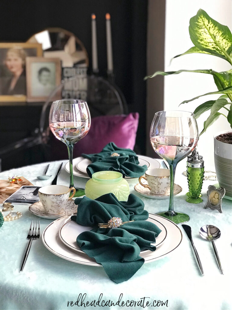 These simple, yet very beautiful ideas on How to Create a No-Cost Mother's Day Table will make your mom so happy!