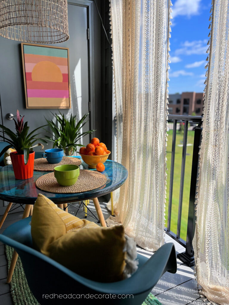 How to Create a Colorful Casual Summer Apartment Balcony