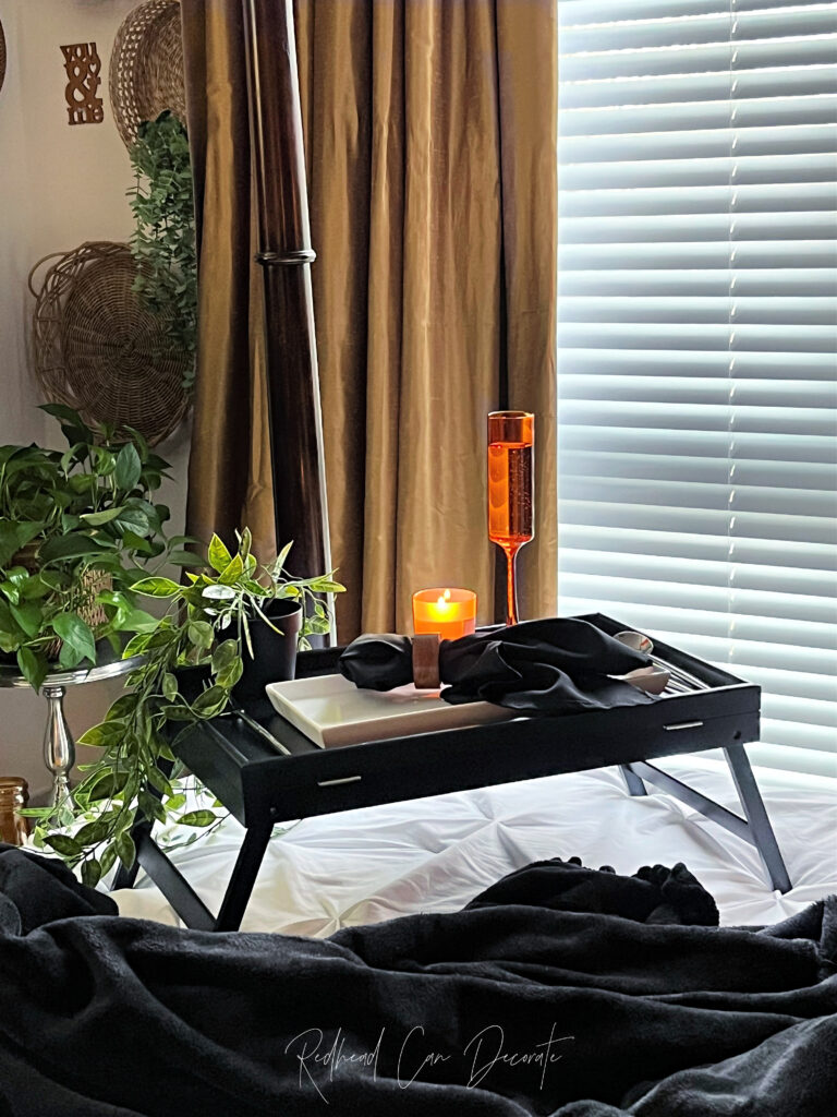 "How to Create a Romantic Dinner Date in Bed" with a few dinner recipes ideas included...